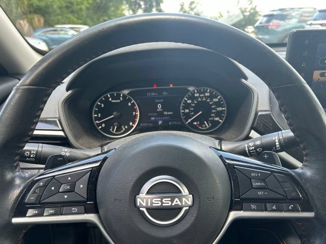 Used 2023 Nissan Altima 2.5 SR w/ SR Premium Package FWD image 26