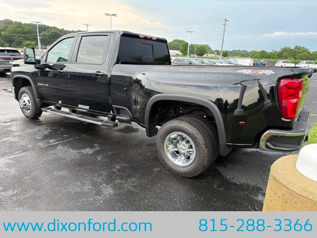 Used 2026 Chevrolet Silverado 3500 LT w/ All Star Edition AWD/4WD image 3