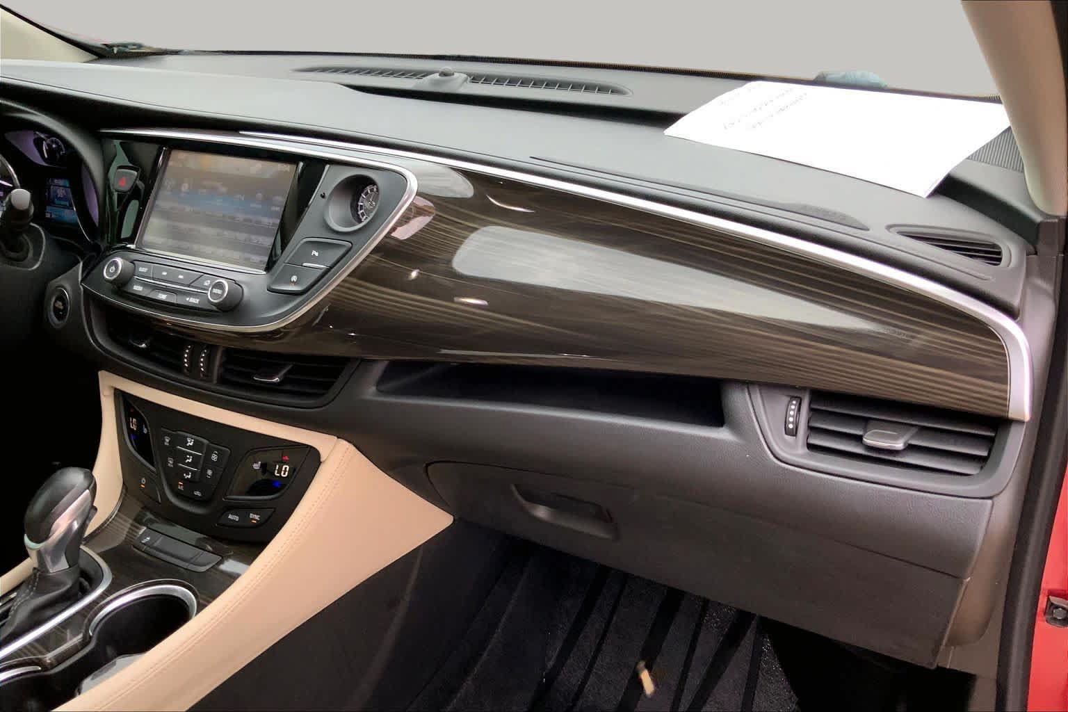 Used 2019 Buick Envision Essence FWD image 17