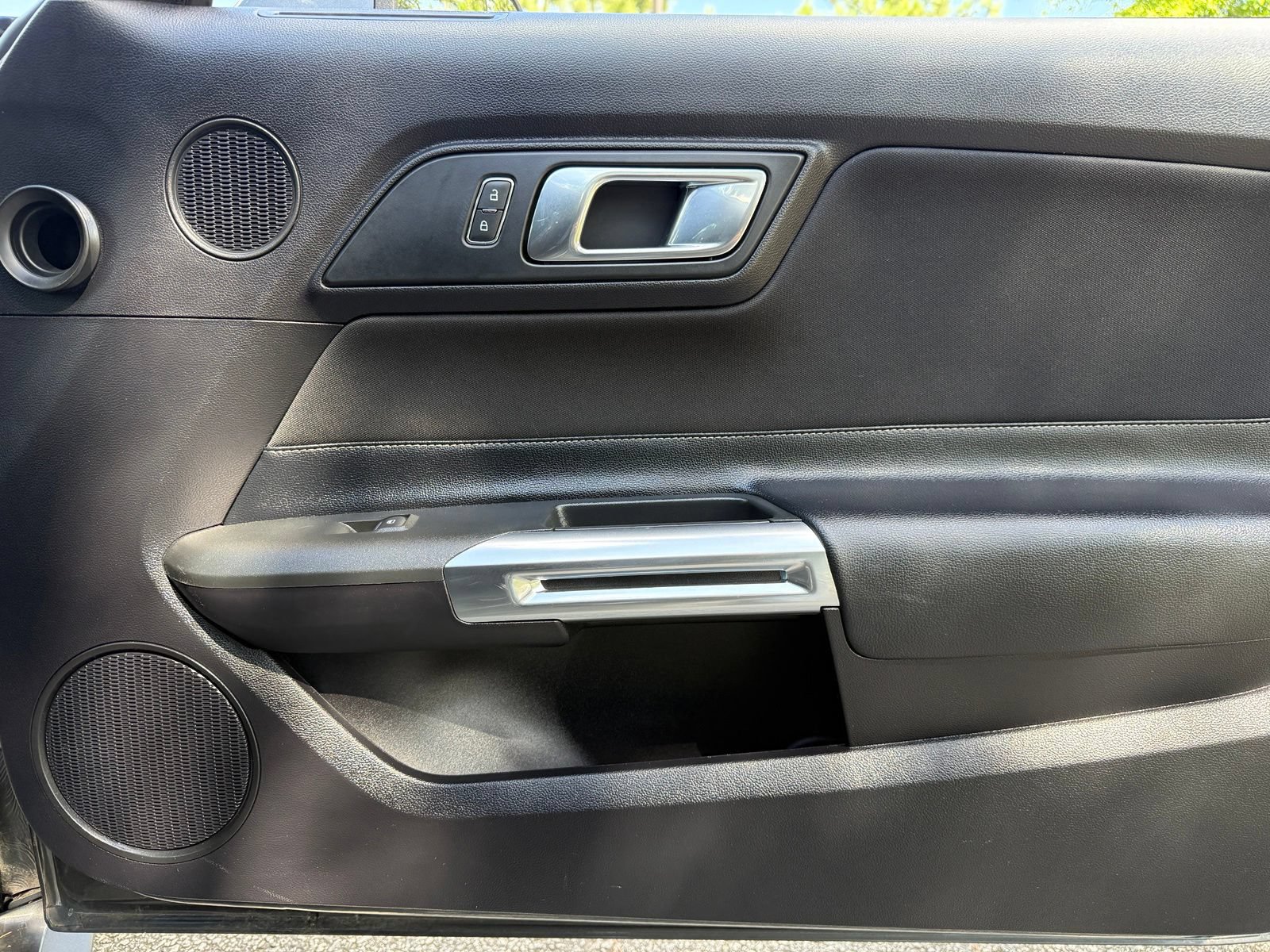 Used 2019 Ford Mustang GT w/ Equipment Group 301A RWD image 40