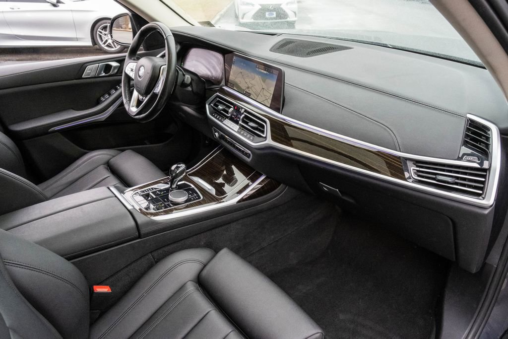 Used 2021 BMW X7 xDrive40i w/ Premium Package 2 image 22