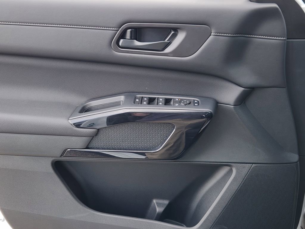 New 2026 Nissan Pathfinder SV image 16