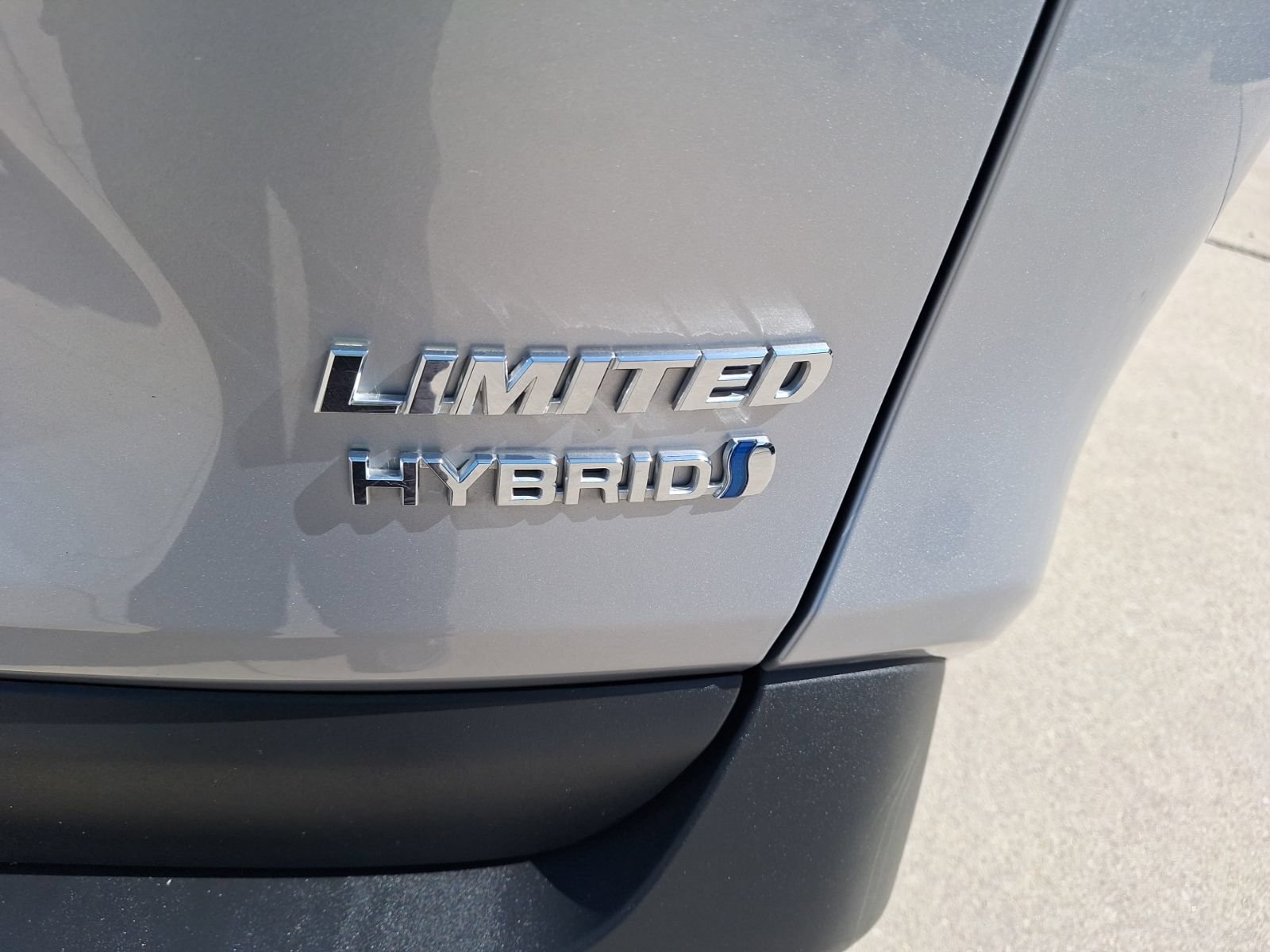 Used 2023 Toyota RAV4 Limited AWD/4WD image 12