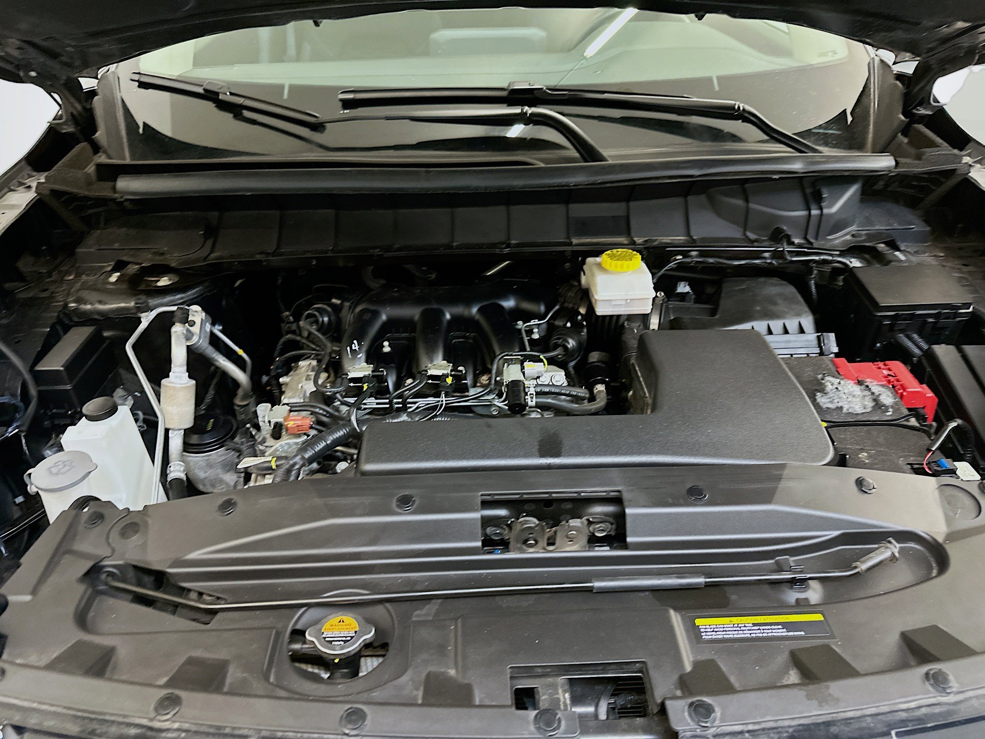 Used 2025 Nissan Pathfinder SV image 35