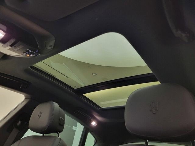 Used 2023 Maserati Levante GT image 21