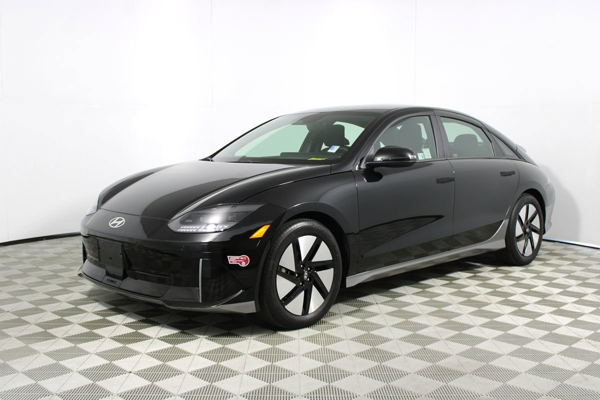 Used 2024 Hyundai Ioniq 6 SE AWD/4WD image 3