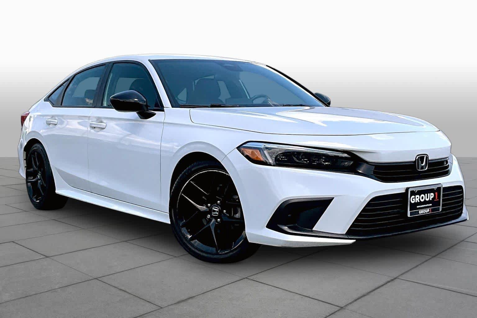 Used 2023 Honda Civic Sport image 3
