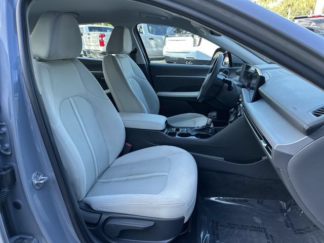 Used 2025 Hyundai Sonata SE FWD image 29