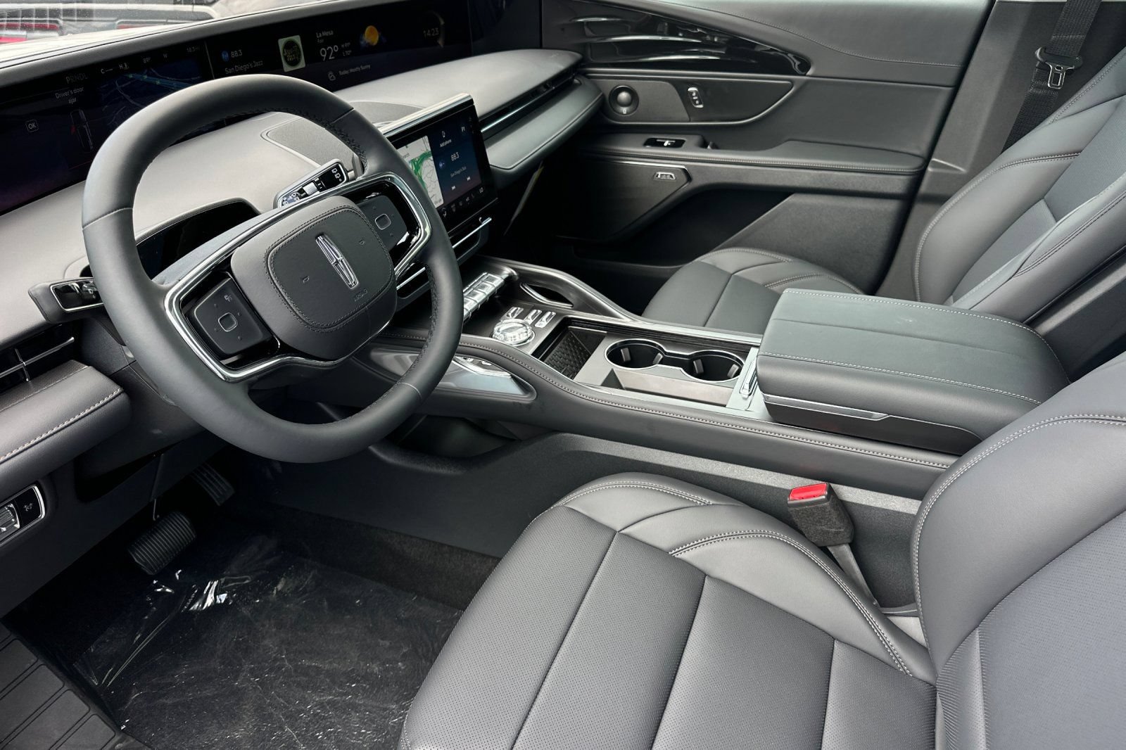 New 2026 Lincoln Nautilus Premier w/ Equipment Group 102A AWD/4WD image 9