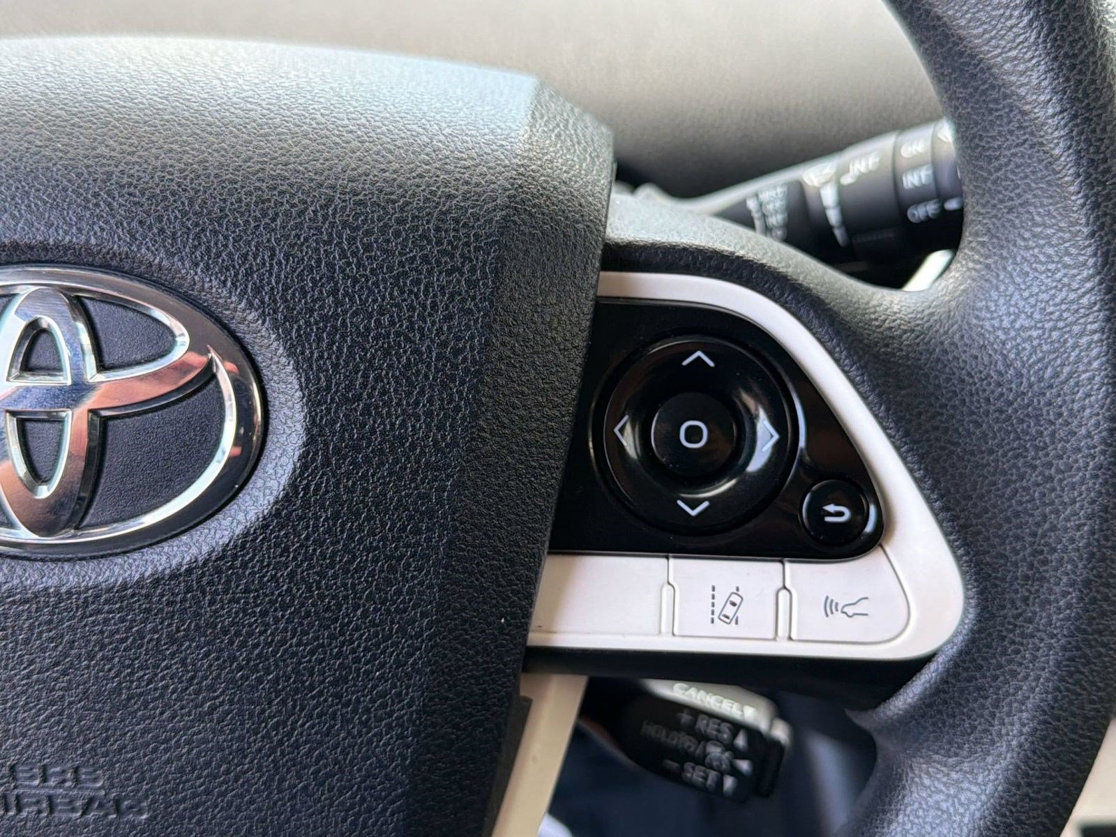 Used 2018 Toyota Prius Two w/ Prius Two Safety Plus Package FWD image 25
