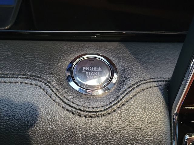 Used 2024 Lincoln Navigator Premiere AWD/4WD image 21