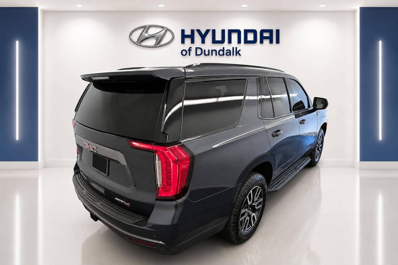 Used 2021 GMC Yukon AT4 AWD/4WD image 4