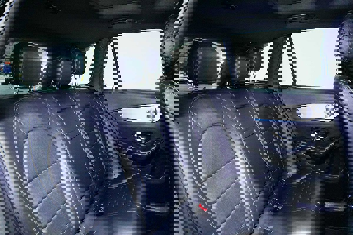 Used 2019 Mercedes-Benz GLC 300 4MATIC image 24