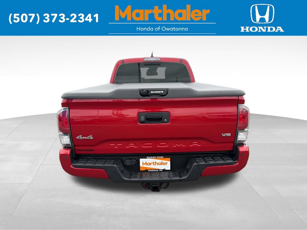 Used 2022 Toyota Tacoma Limited AWD/4WD image 4