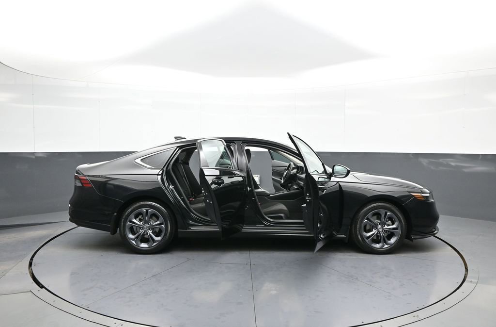Certified 2023 Honda Accord EX image 39