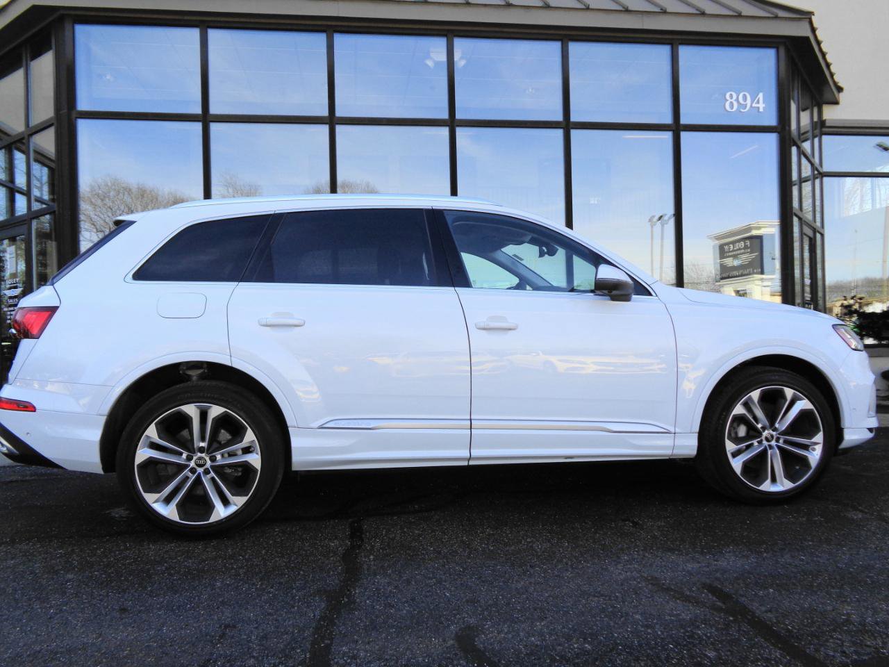 Used 2023 Audi Q7 3.0T Premium Plus w/ Premium Plus Package image 4