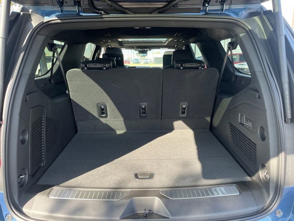 New 2026 GMC Yukon XL Denali w/ Denali Reserve Package image 28