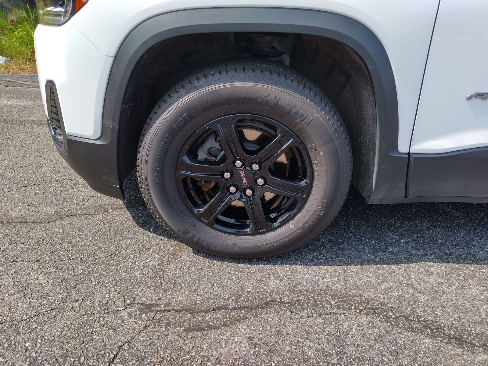 Used 2023 GMC Acadia AT4 w/ Technology Package image 6