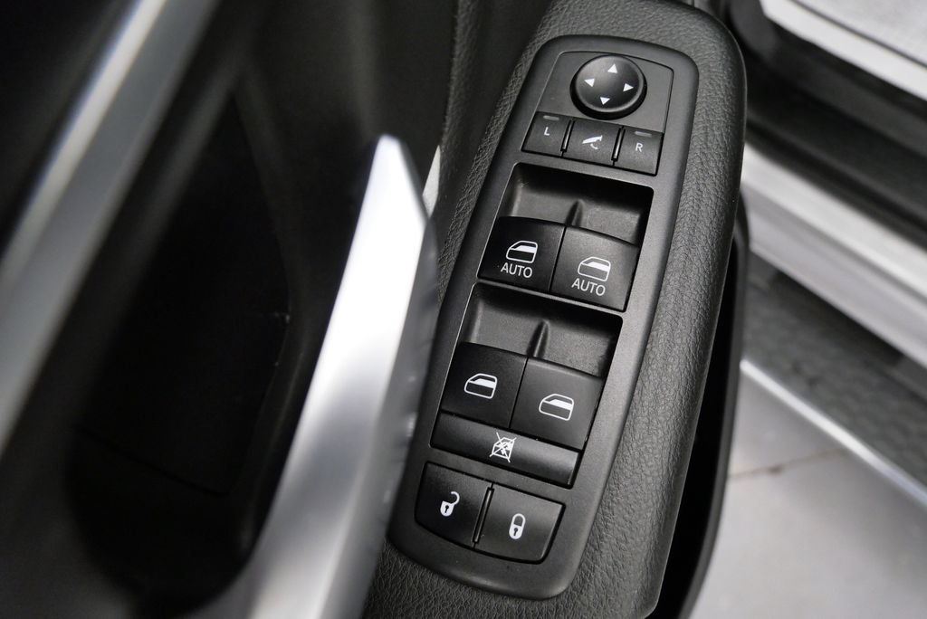 Used 2019 RAM 1500 Big Horn AWD/4WD image 14