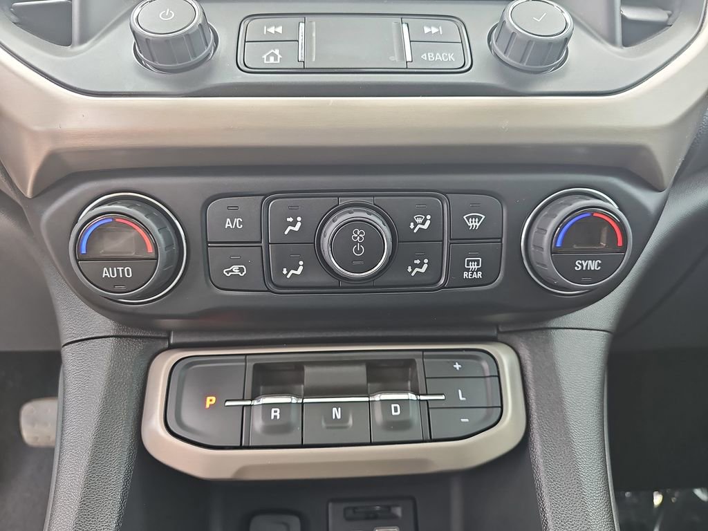 Certified 2023 GMC Acadia Denali w/ Denali Ultimate Package AWD/4WD image 27