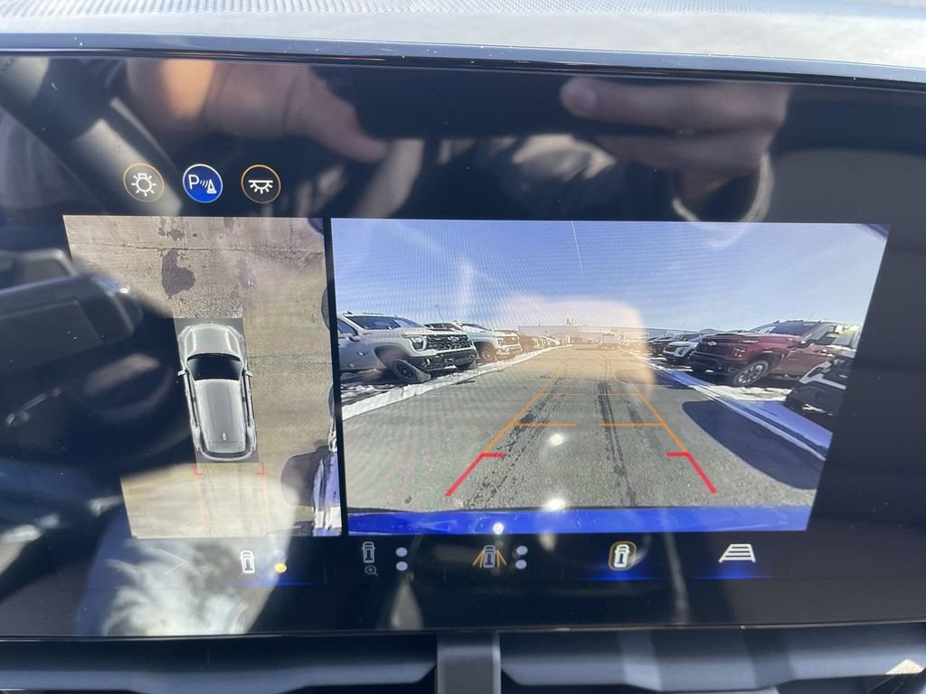 New 2026 Chevrolet Equinox ACTIV w/ Convenience Package III image 17