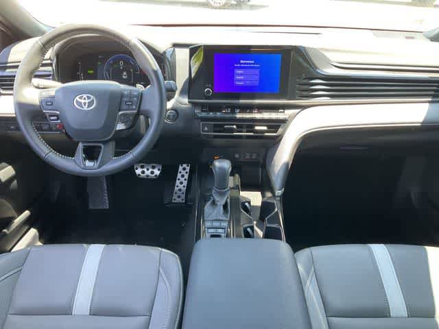 Used 2025 Toyota Camry SE w/ Convenience Package FWD image 18