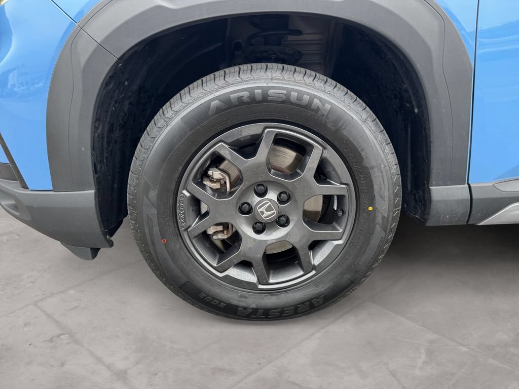 Used 2023 Honda Pilot TrailSport image 14