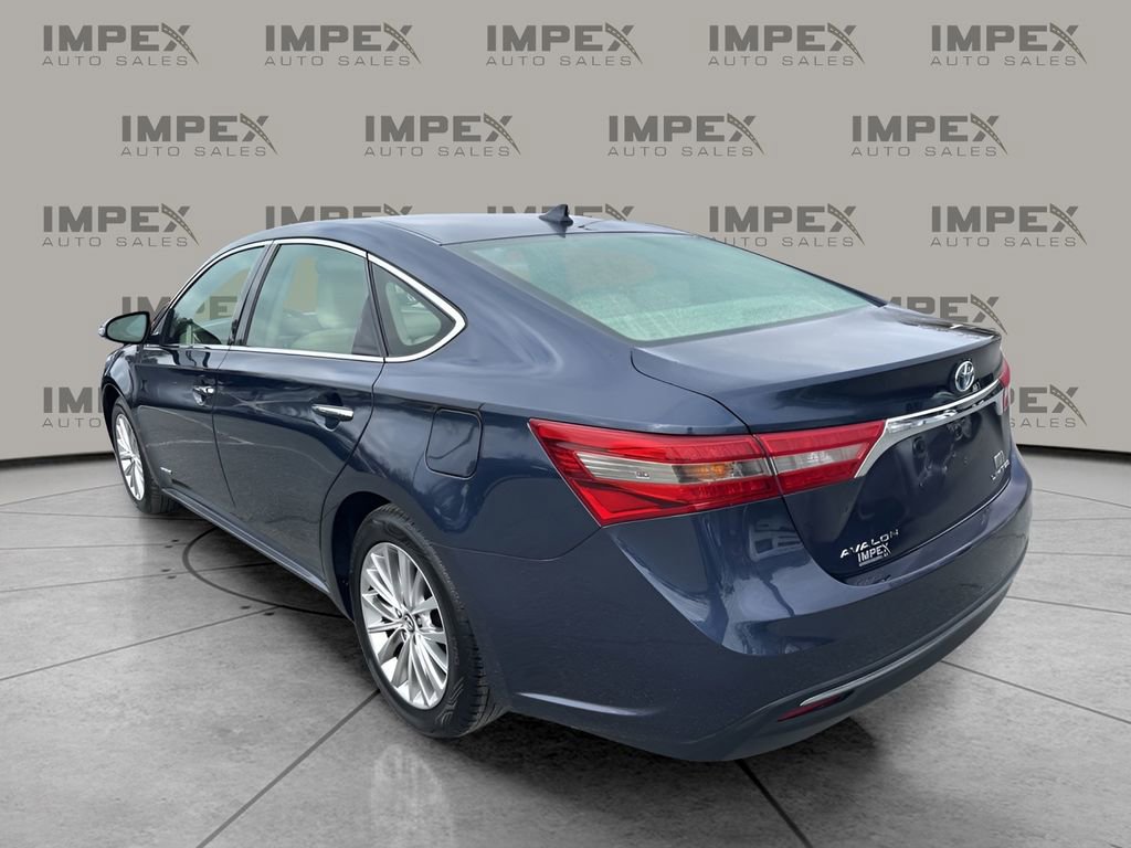 Used 2018 Toyota Avalon Limited w/ All Weather Liner Package image 3