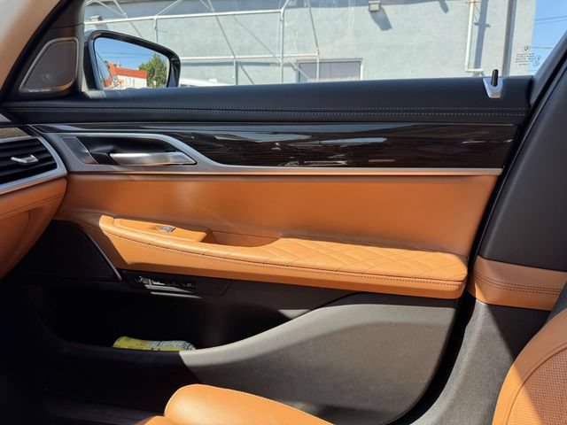 Used 2021 BMW 740i xDrive w/ Luxury Rear Seating Package AWD/4WD image 41