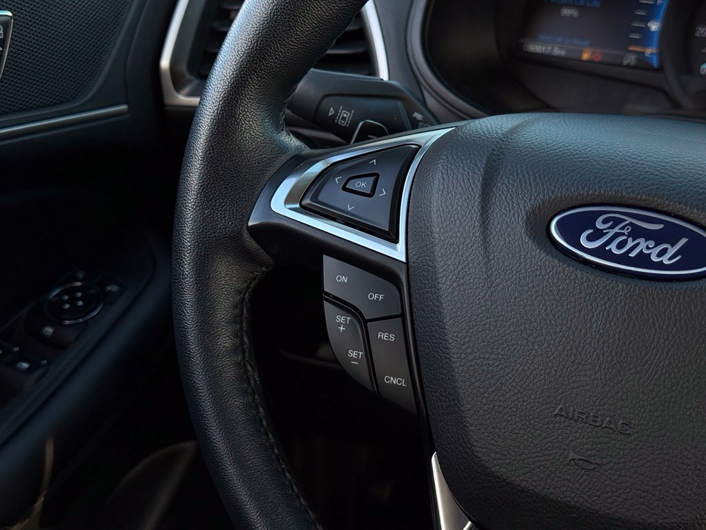 Certified 2024 Ford Edge SEL w/ Convenience Package AWD/4WD image 9