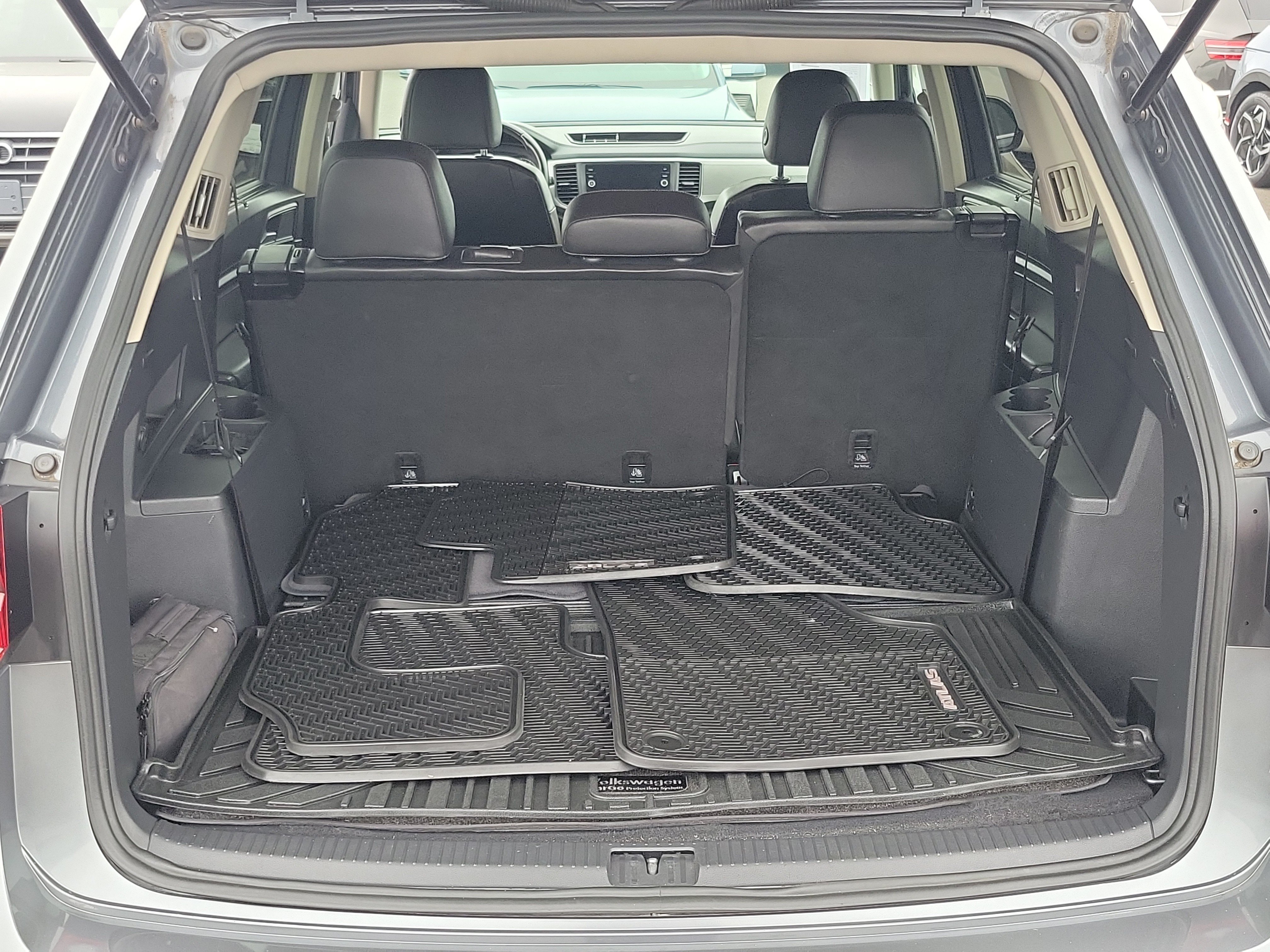 Used 2018 Volkswagen Atlas SE FWD image 18