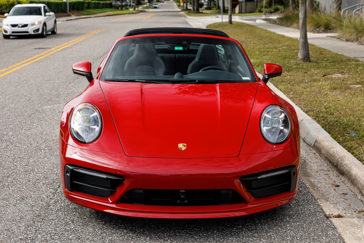 Used 2024 Porsche 911 Targa 4S image 2