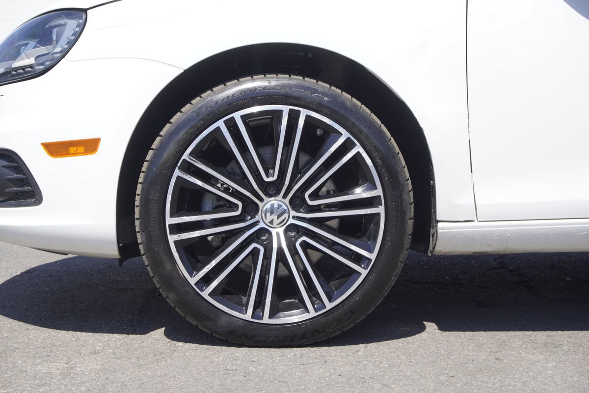 Used 2013 Volkswagen Eos FWD image 23