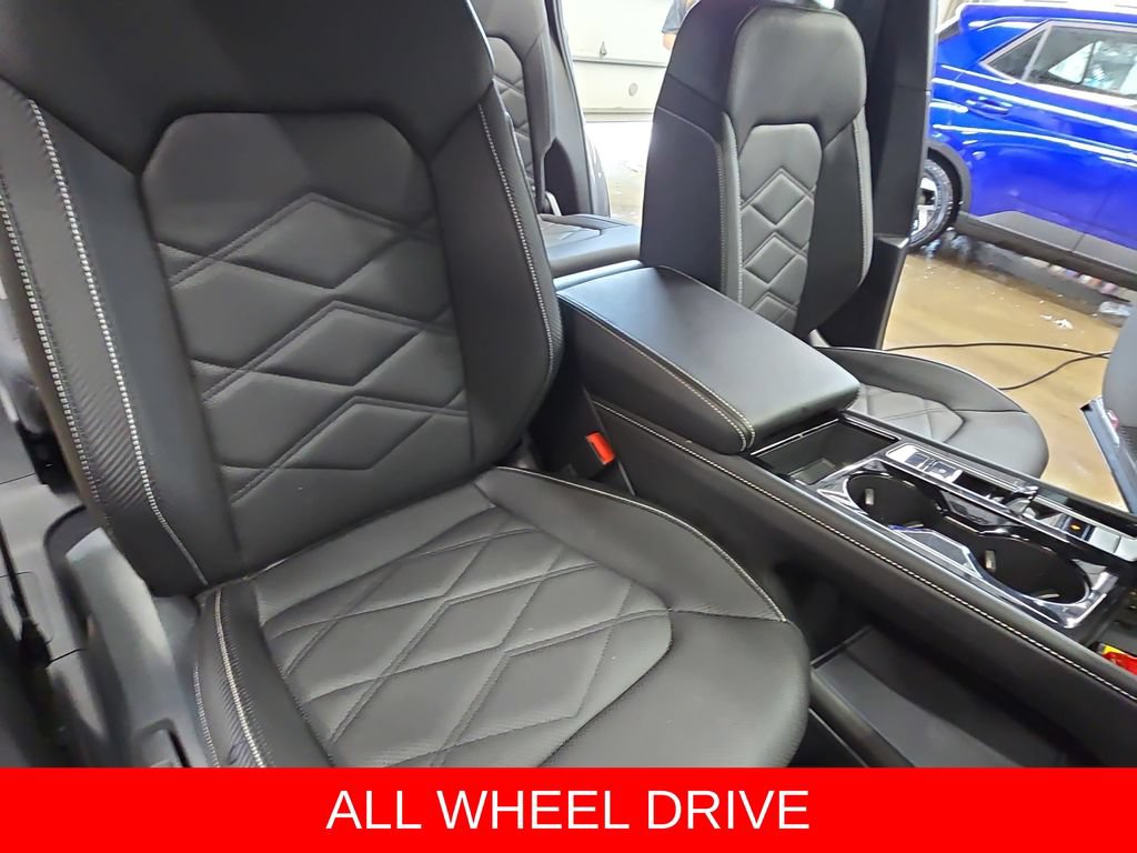Used 2025 Volkswagen Atlas Cross Sport SE AWD/4WD image 10