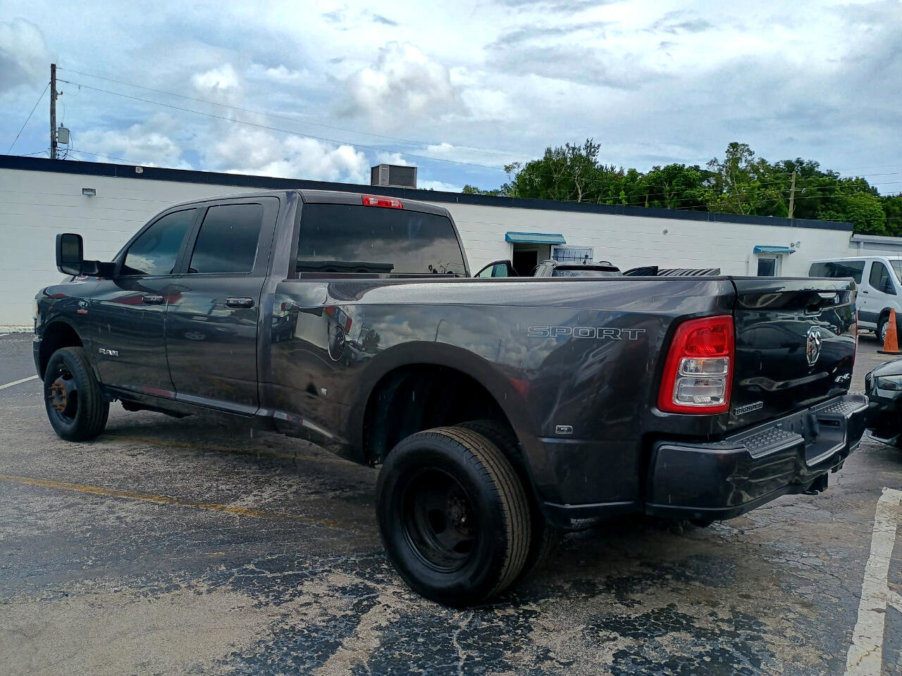 Used 2022 RAM 3500 Big Horn w/ Level A Equipment Group image 5