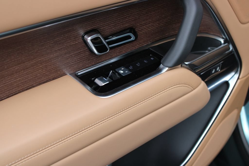 New 2026 Land Rover Range Rover SE AWD/4WD image 15