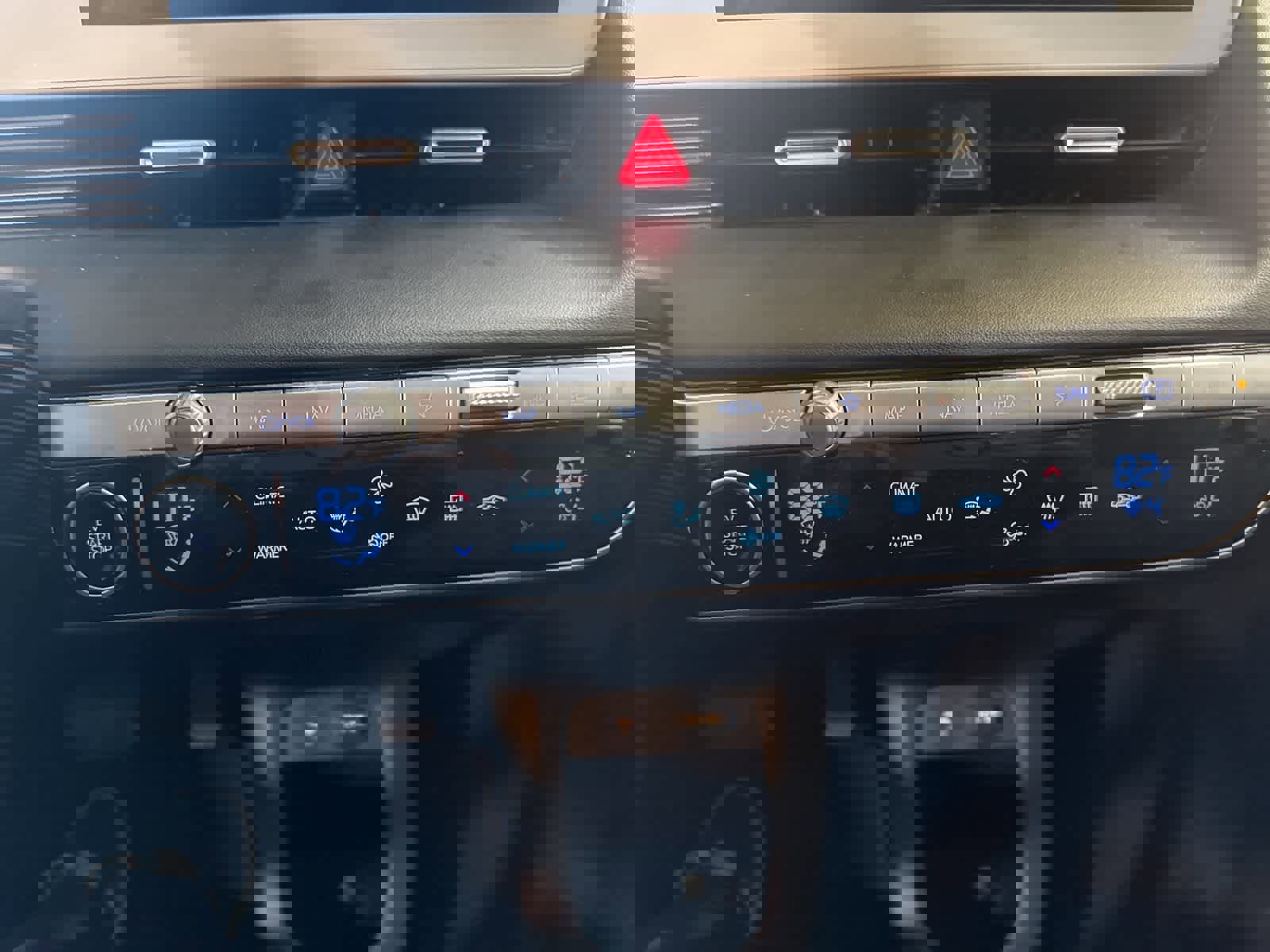 Used 2023 Hyundai Ioniq 5 SE w/ Cargo Package image 21