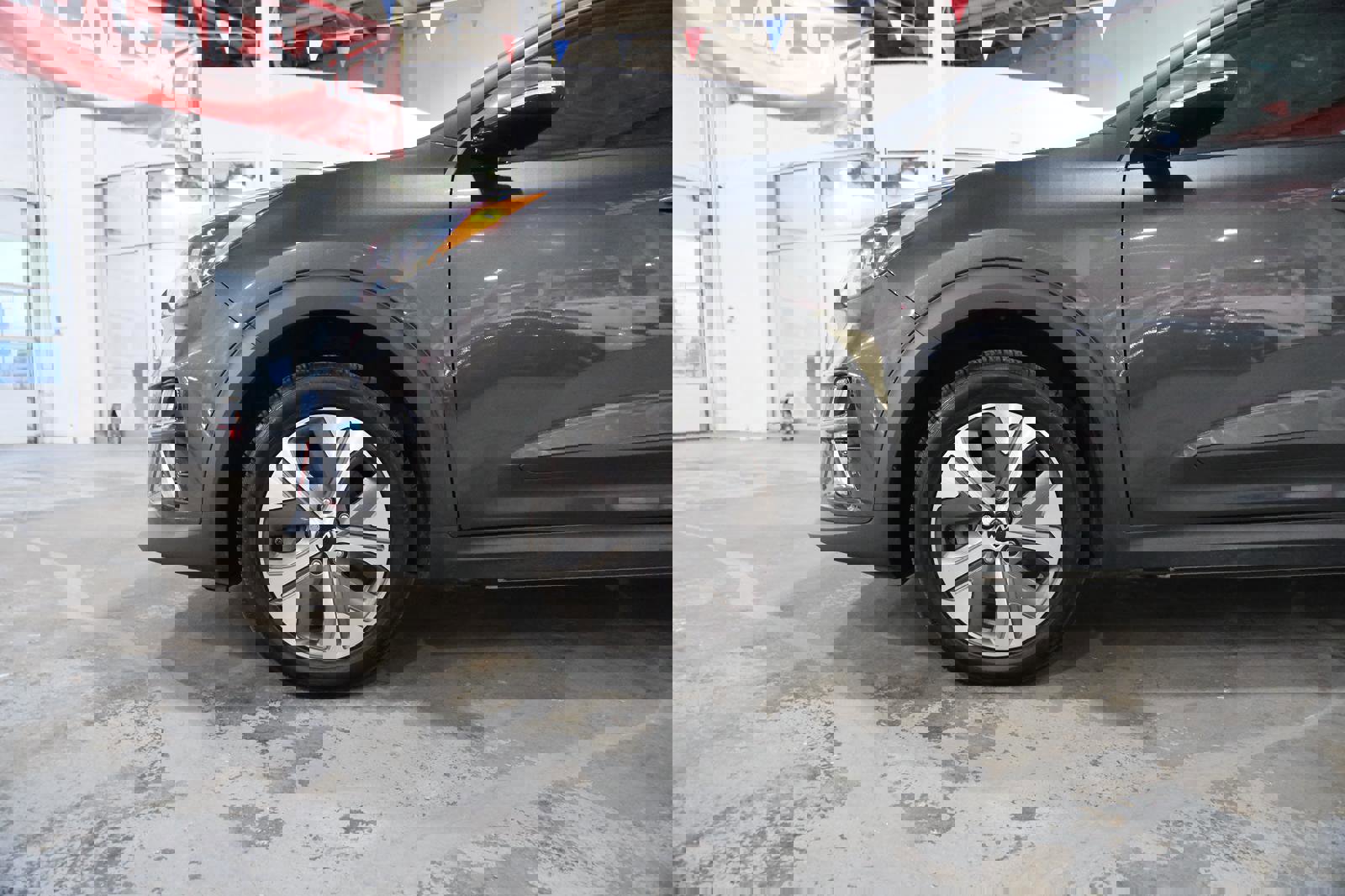 Used 2022 Kia Niro EX w/ Cold Weather Package image 5