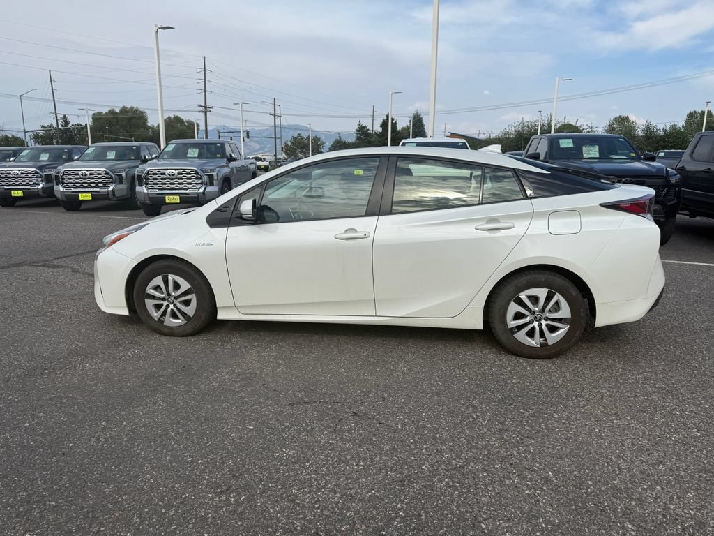 Used 2016 Toyota Prius Four w/ Advanced Technology Package FWD image 2