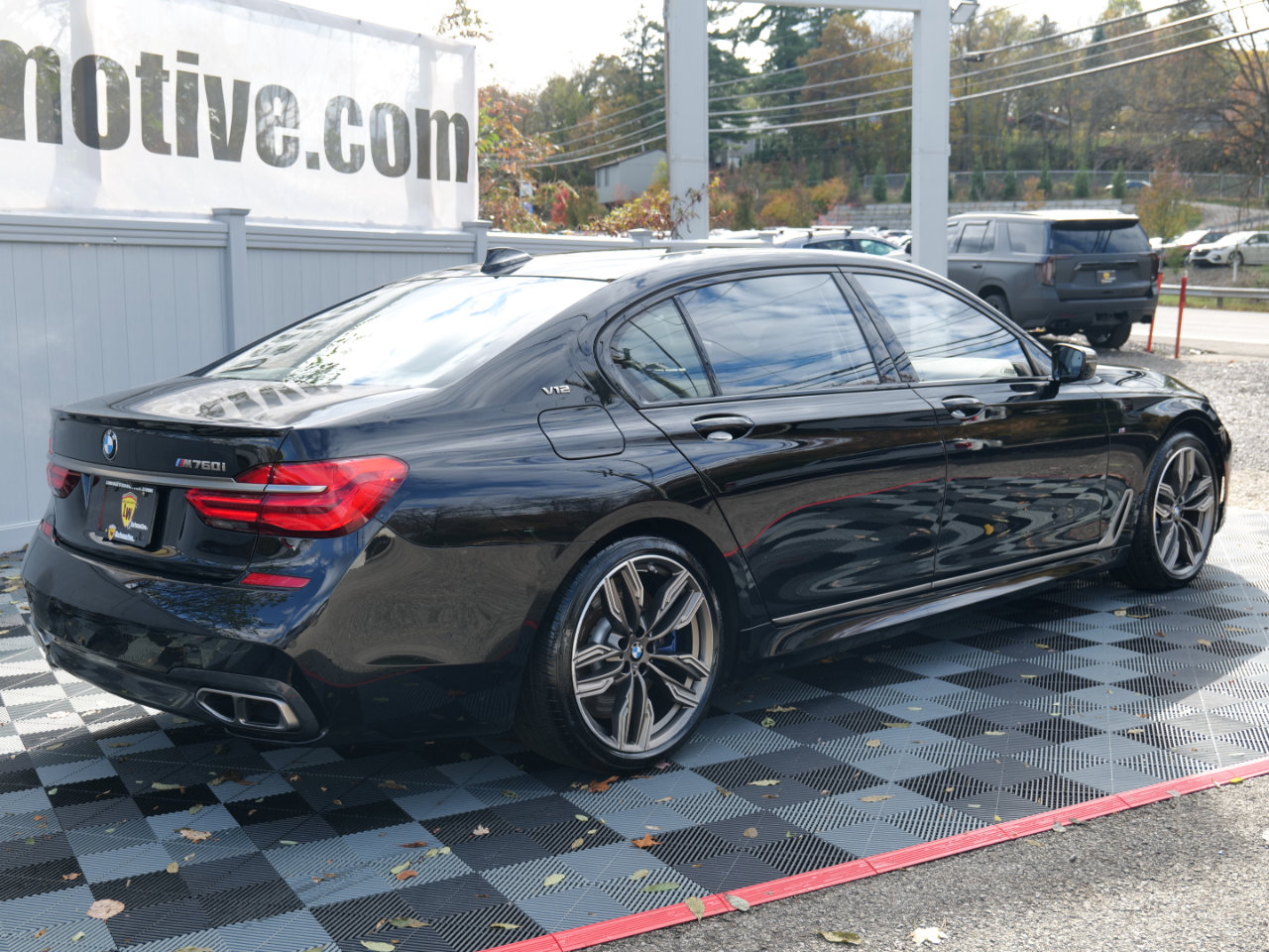 Used 2018 BMW M760i xDrive image 69