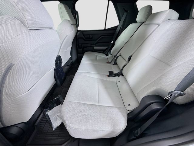 New 2026 Toyota 4Runner SR5 AWD/4WD image 22