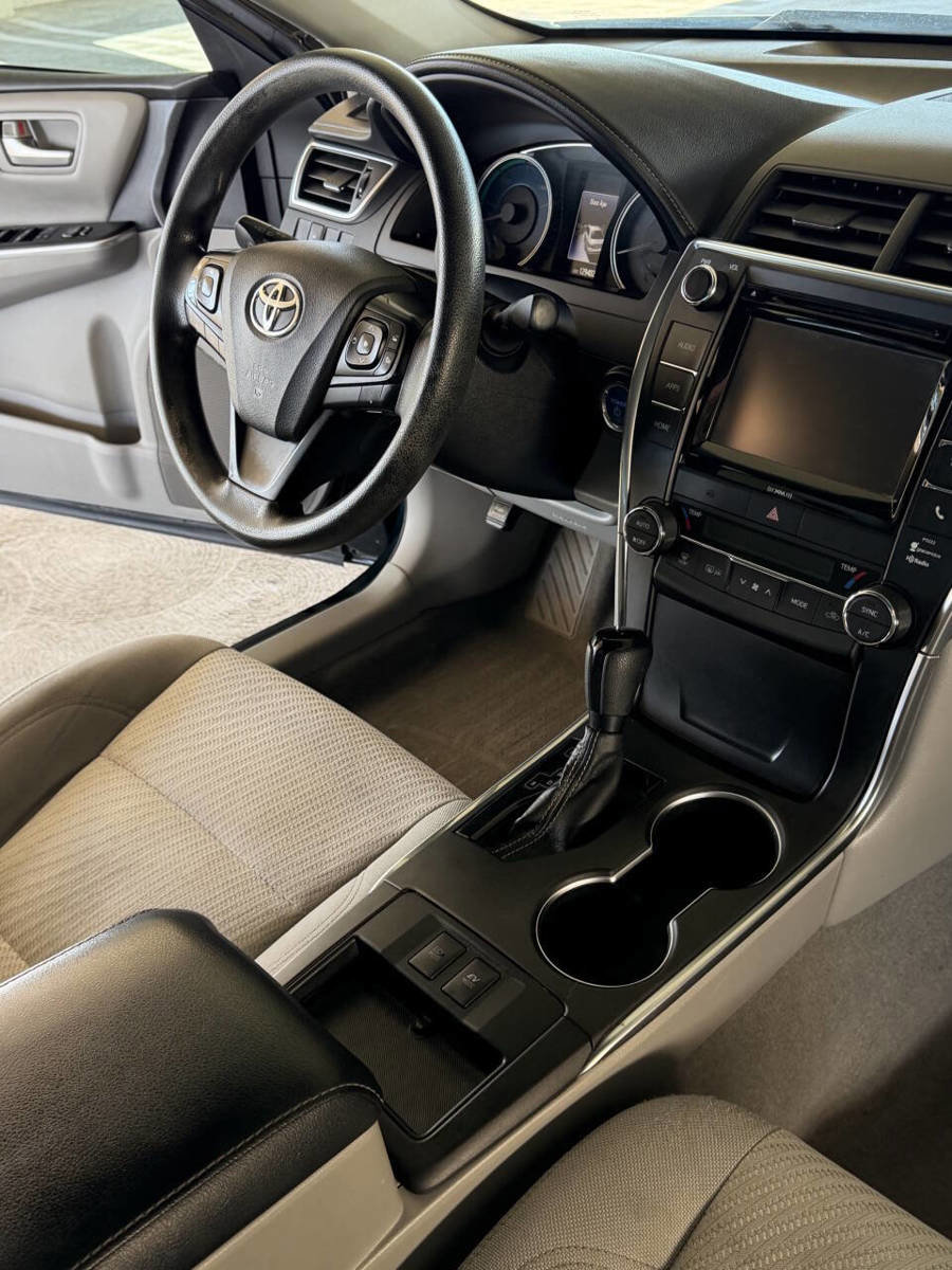 Used 2017 Toyota Camry XLE image 20
