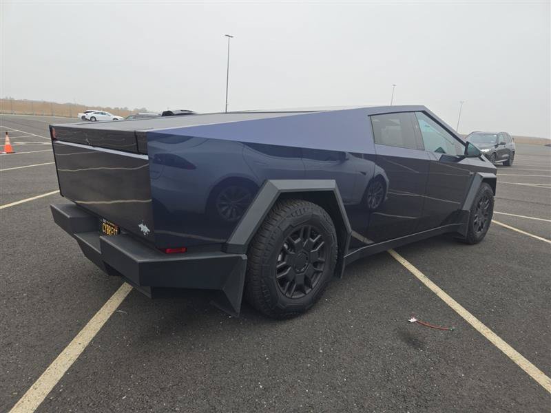 Used 2024 Tesla Cybertruck Cyberbeast AWD/4WD image 4