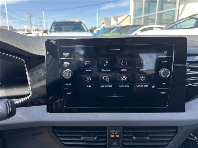 New 2025 Volkswagen Jetta SE FWD image 15