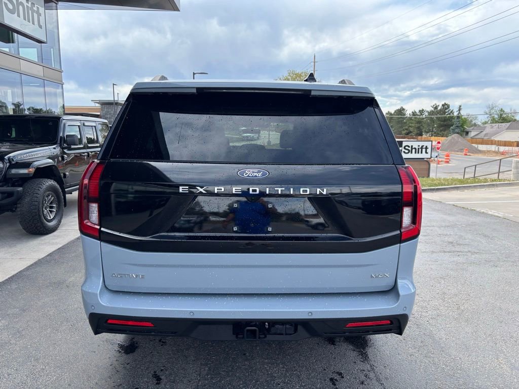 Used 2025 Ford Expedition Max Active AWD/4WD image 5