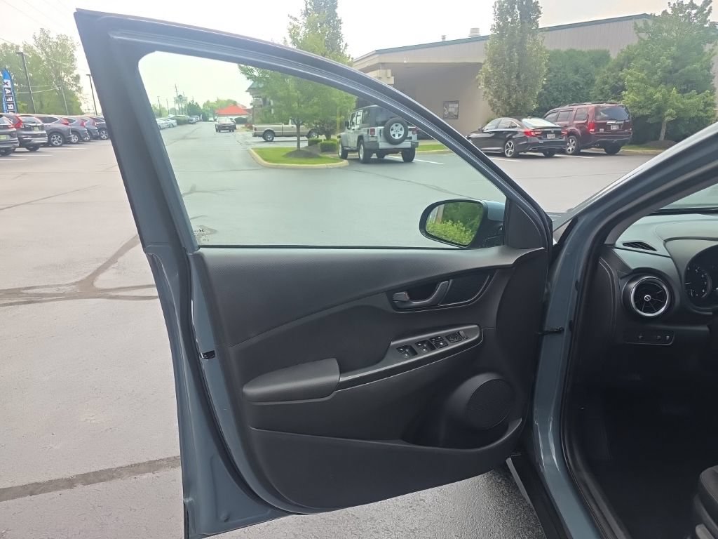 Used 2022 Hyundai Kona SEL AWD/4WD image 12