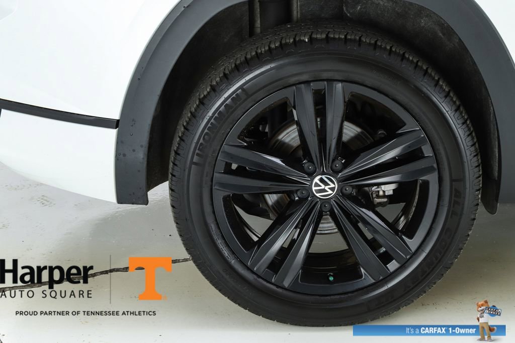 Used 2023 Volkswagen Atlas Cross Sport SEL R-Line image 13