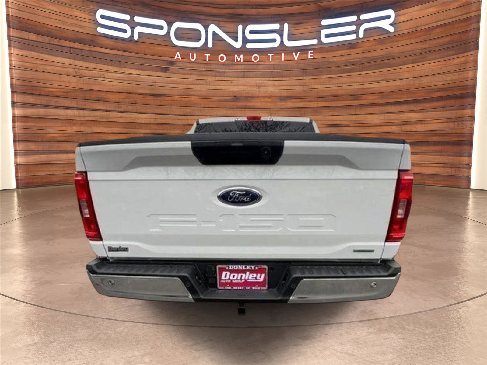 Used 2022 Ford F150 XLT w/ Trailer Tow Package image 5