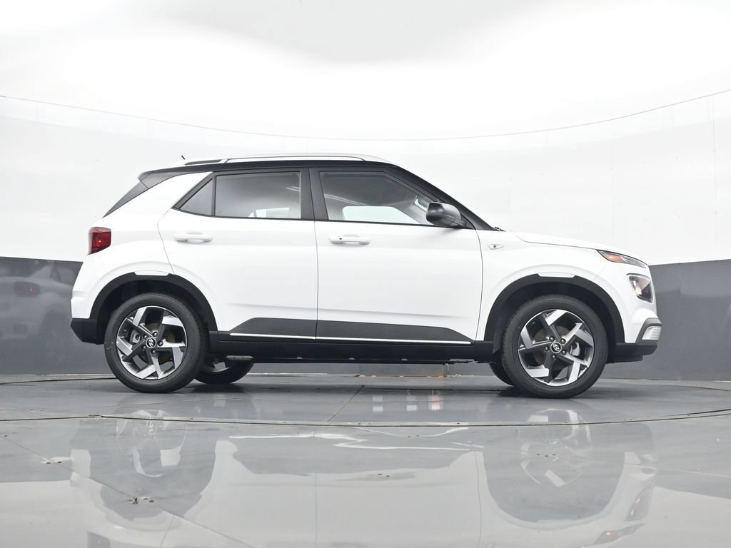 New 2026 Hyundai Venue SEL FWD image 24