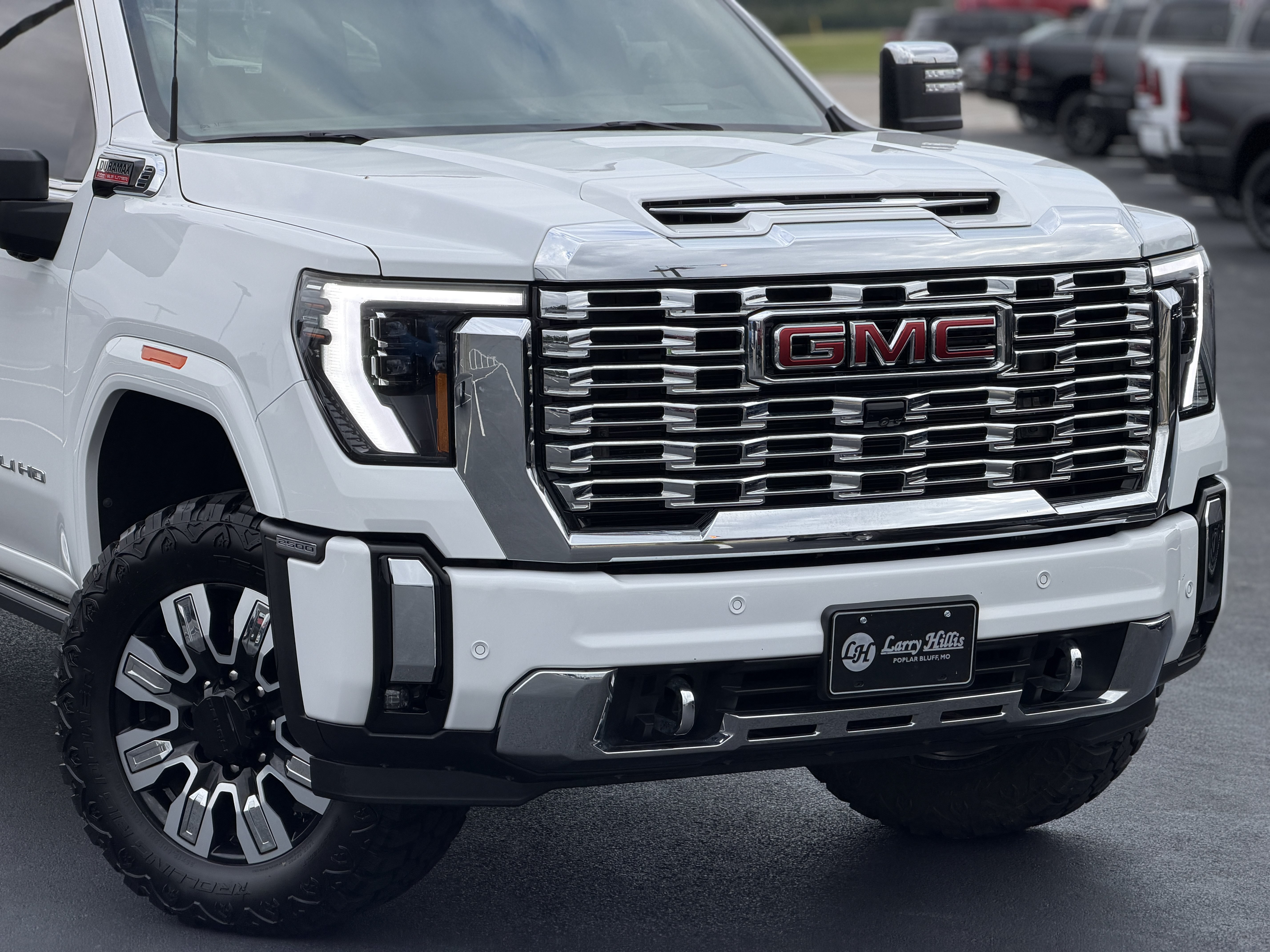 Used 2024 GMC Sierra 2500 Denali w/ Denali Reserve Package AWD/4WD image 5
